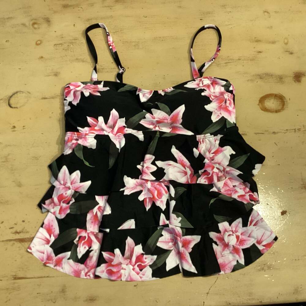 Island Escape Floral Print Triple Tier Waist Minimizer Tankini Top